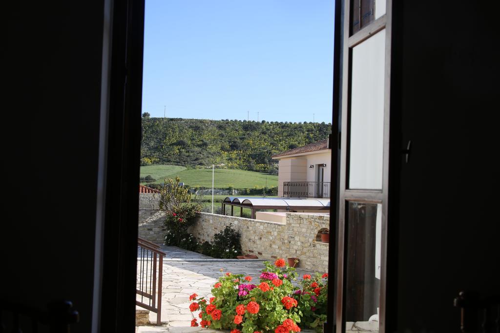 Charoullas Traditional Mansion Villa Alaminos Esterno foto