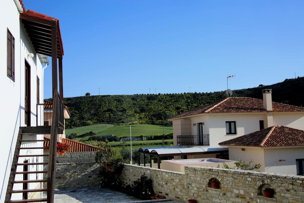 Charoullas Traditional Mansion Villa Alaminos Esterno foto